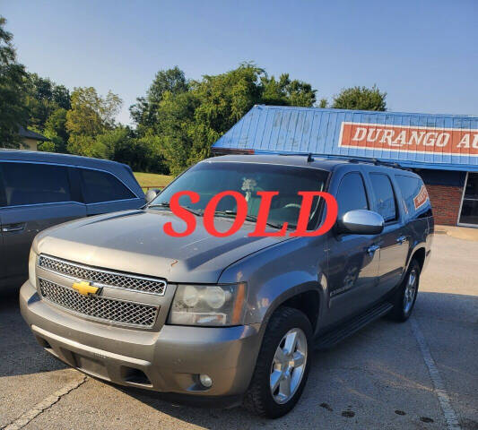 2008 Chevrolet Suburban for sale at DURANGO AUTO CENTER LLC in Tulsa, OK