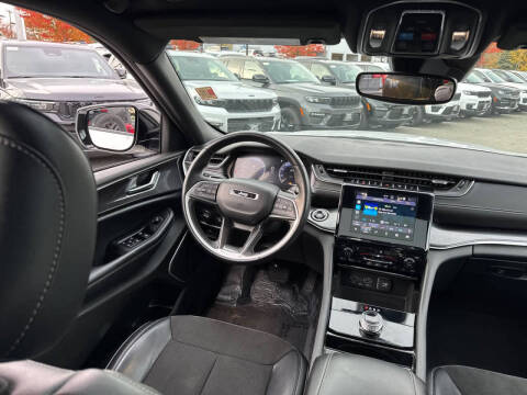 2022 Jeep Grand Cherokee L Altitude