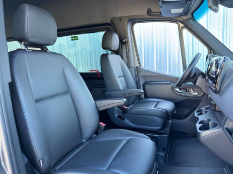 2024 Mercedes-Benz Sprinter 2500