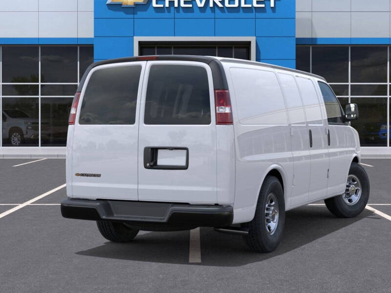 2025 Chevrolet Express 2500