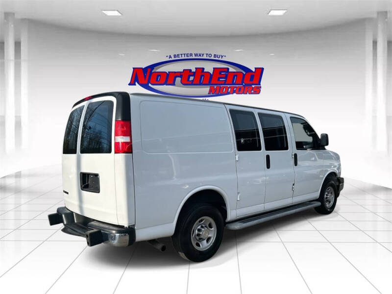 2022 Chevrolet Express 2500