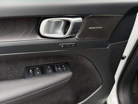 2023 Volvo C40 Recharge Twin Ultimate
