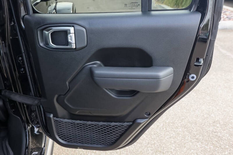 2025 Jeep Gladiator Willys