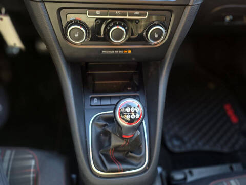 2014 Volkswagen GTI Wolfsburg Edition PZEV