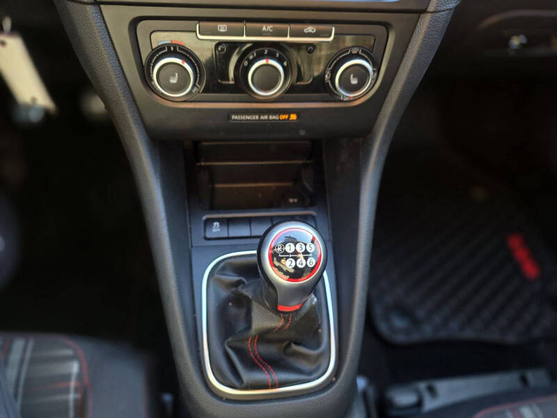 2014 Volkswagen GTI Wolfsburg Edition PZEV