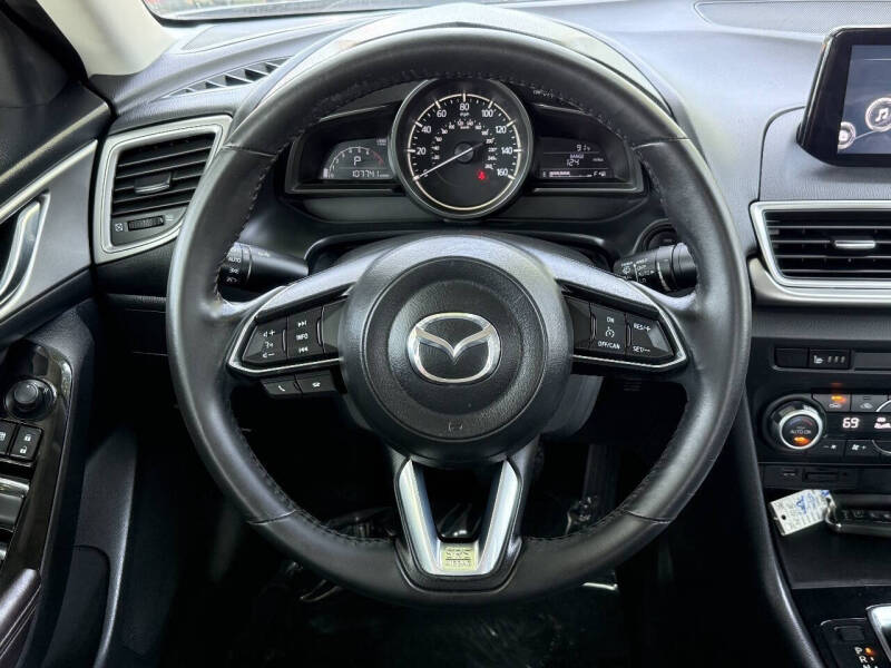 2018 Mazda MAZDA3 Touring