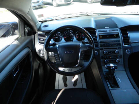 2012 Ford Taurus SEL