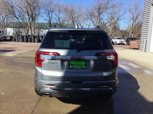 2023 GMC Acadia Denali