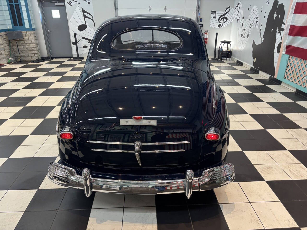 1946 Ford Super Deluxe 19