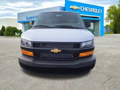 2025 Chevrolet Express 3500