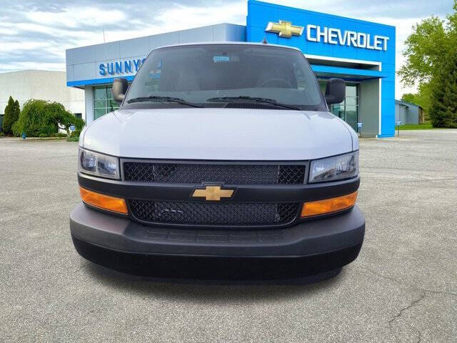 2025 Chevrolet Express 3500