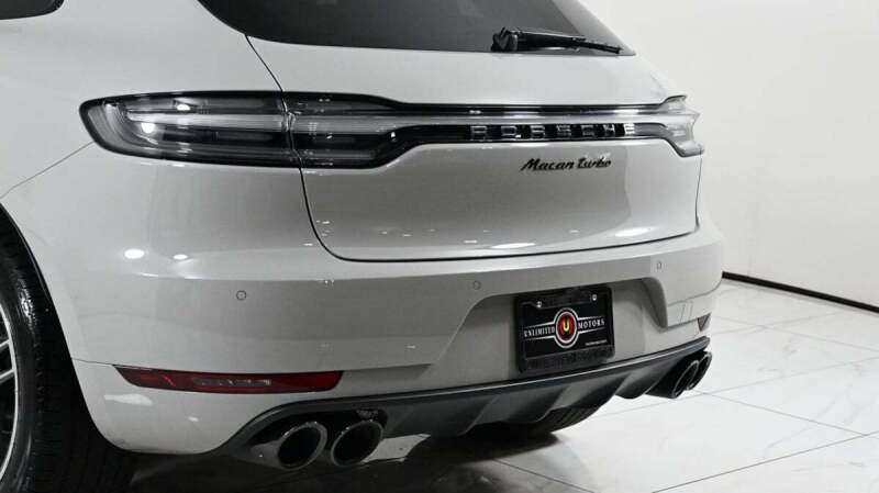 2021 Porsche Macan Turbo