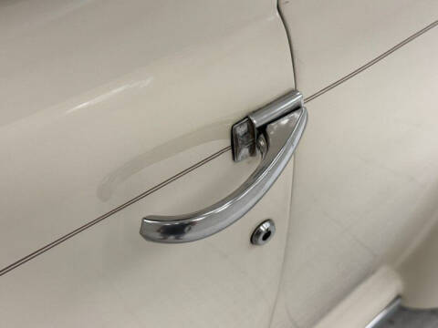 1948 Ford Super Deluxe