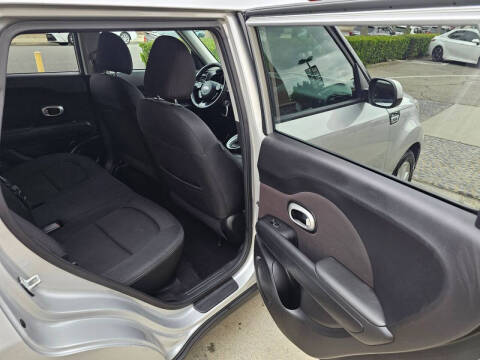2019 Kia Soul +