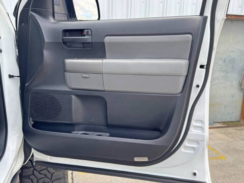 2016 Toyota Sequoia SR5