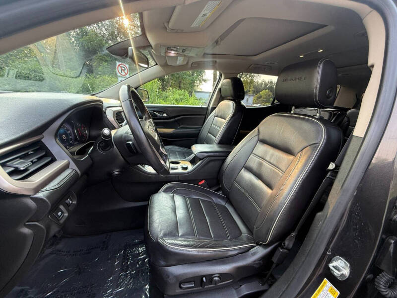 2017 GMC Acadia Denali