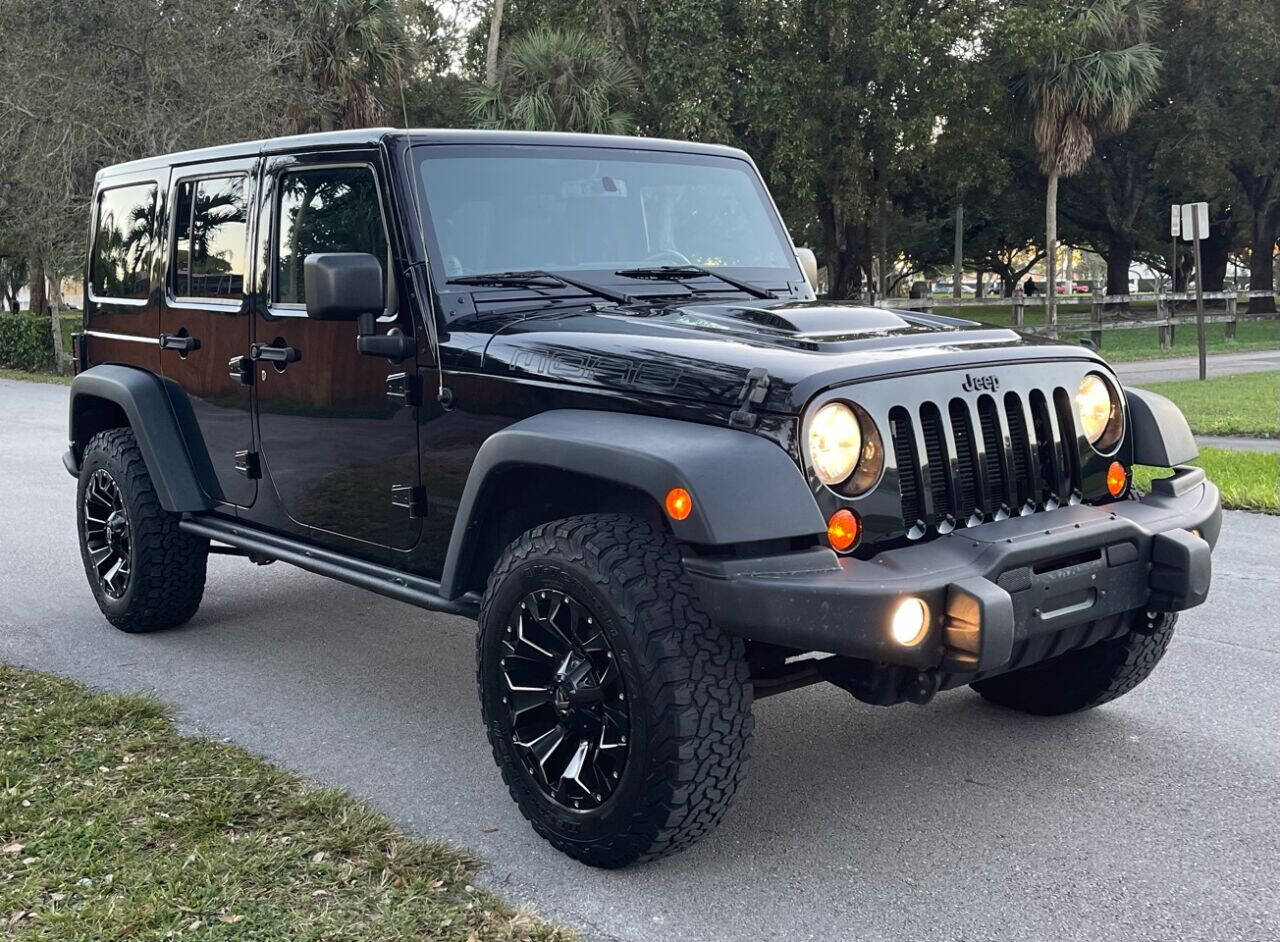 2013 Jeep Wrangler Unlimited  - $18,255