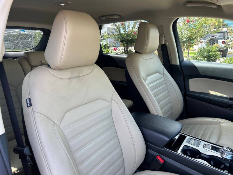 2020 Ford Edge SEL