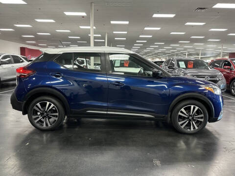 2020 Nissan Kicks SR