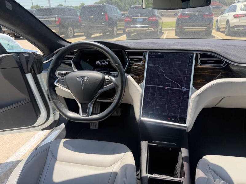 2016 Tesla Model S 90D