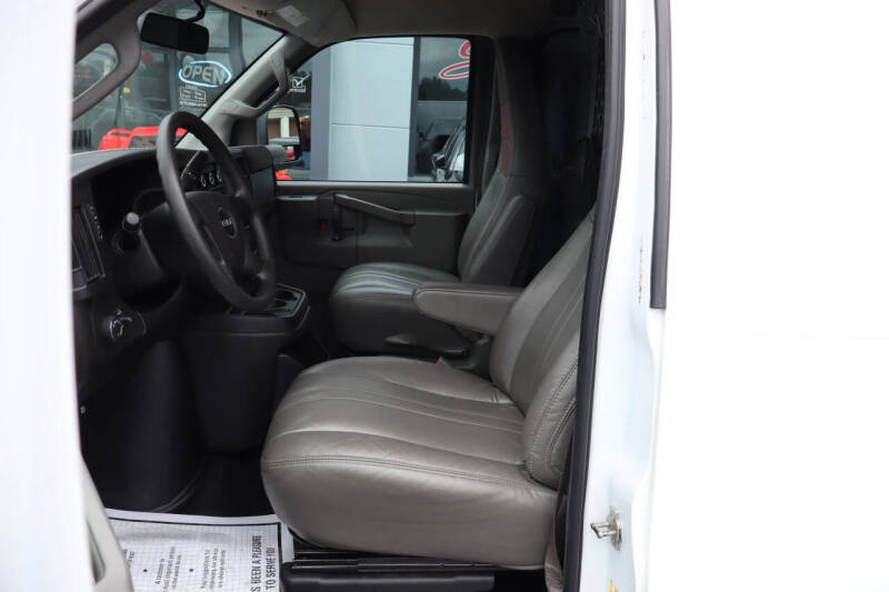 2023 GMC Savana 2500