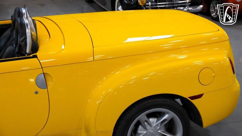 2004 Chevrolet SSR LS
