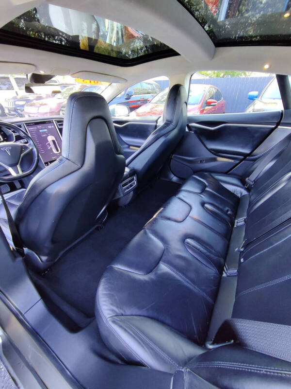 2015 Tesla Model S
