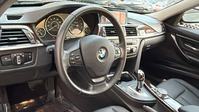 2015 BMW 3 Series 320i