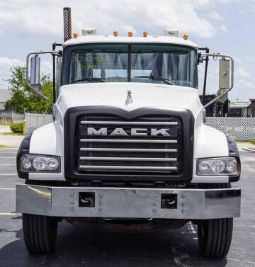 2008 Mack Granite