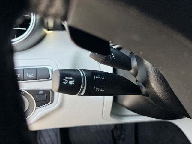 2018 Mercedes-Benz C-Class 33