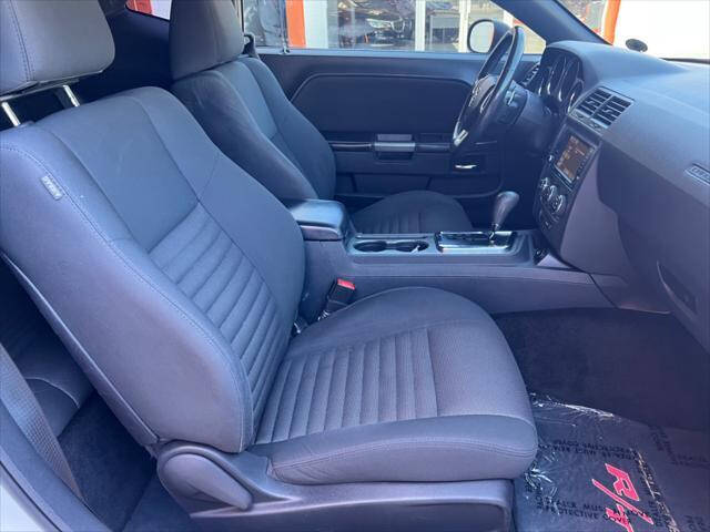 2014 Dodge Challenger Coupe - $18,497