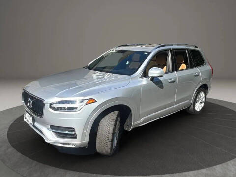 2017 Volvo XC90 T6 Momentum