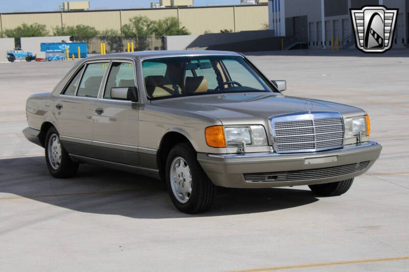 1988 Mercedes-Benz 560-Class 560 SEL