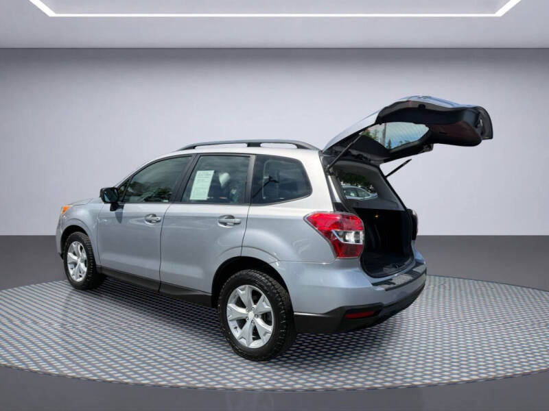 2015 Subaru Forester 2.5i