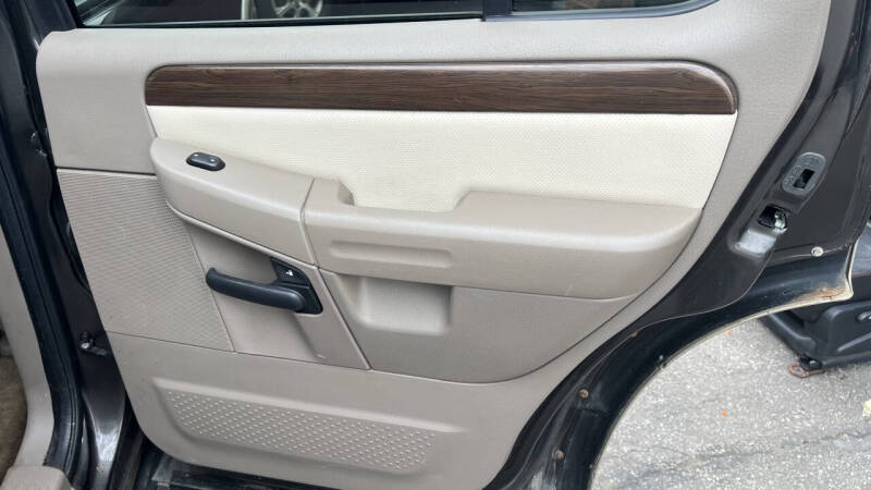 2005 Ford Explorer Eddie Bauer