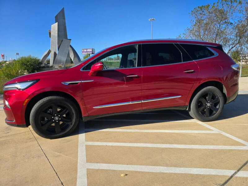 2023 Buick Enclave Essence