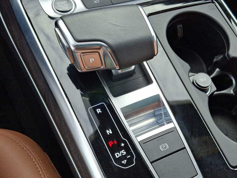 2021 Audi Q8 quattro Premium Plus 55 TFSI