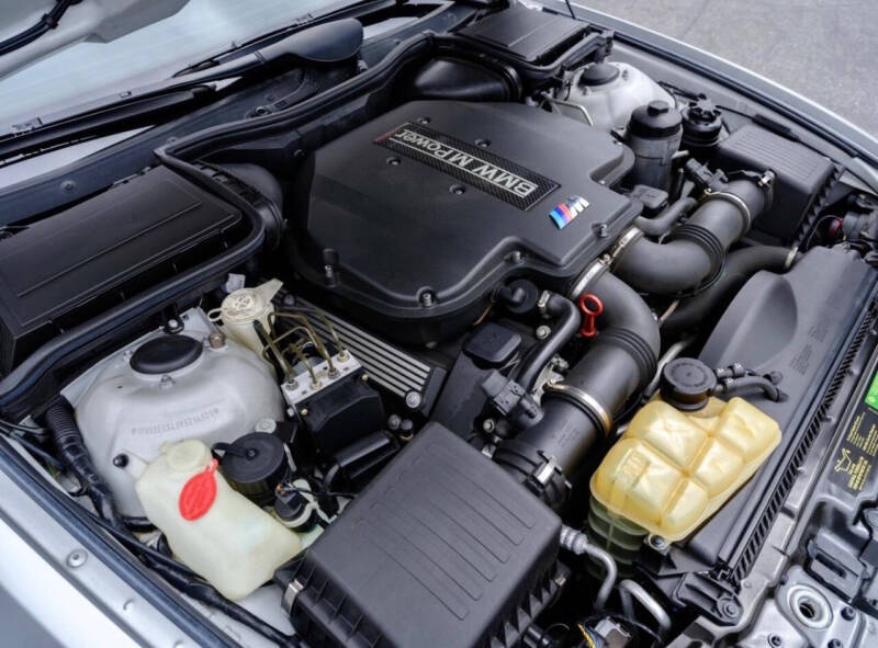 2000 BMW M5