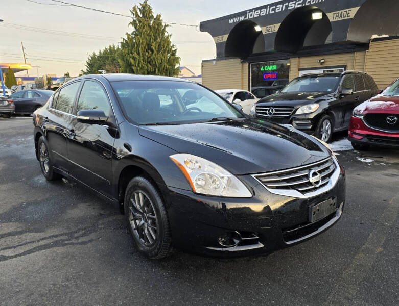 2010 Nissan Altima S's photo