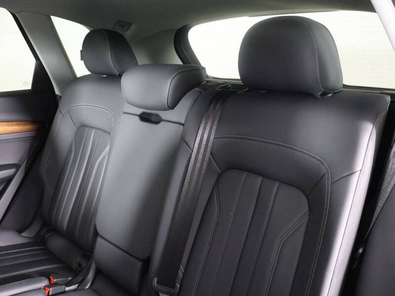 2023 Audi Q5 quattro Premium 40 TFSI