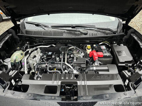 2025 Nissan Kicks SR