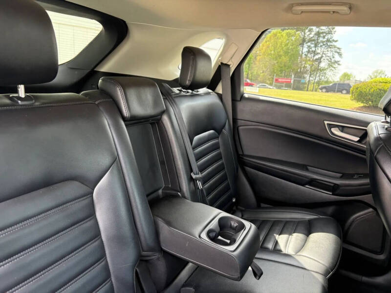 2023 Ford Edge