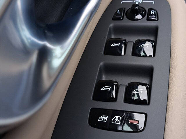 2026 Volvo XC90 T8 Plus 7P