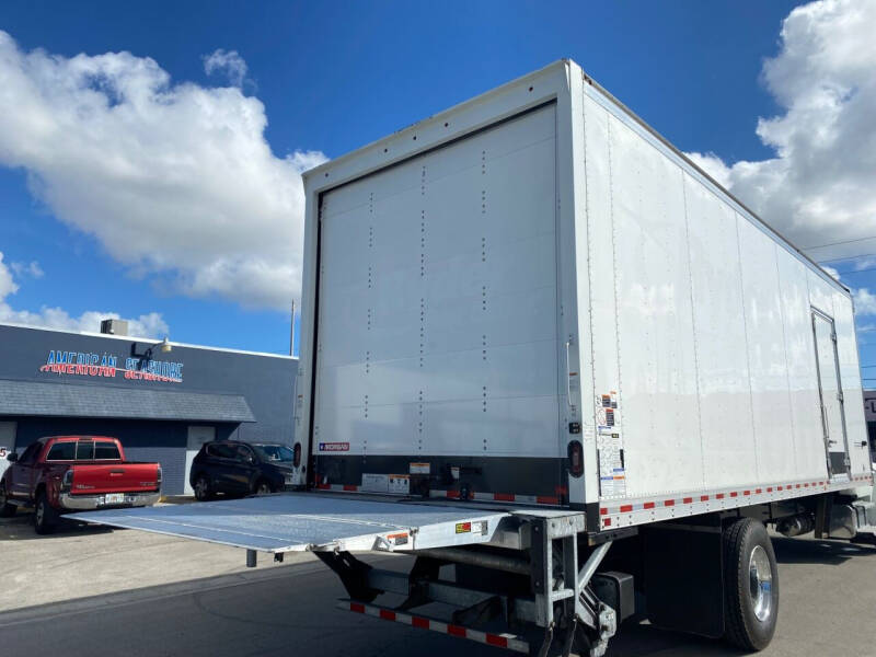 2022 Freightliner M2 106