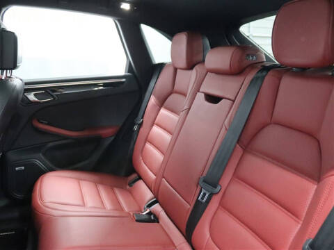 2020 Porsche Macan S