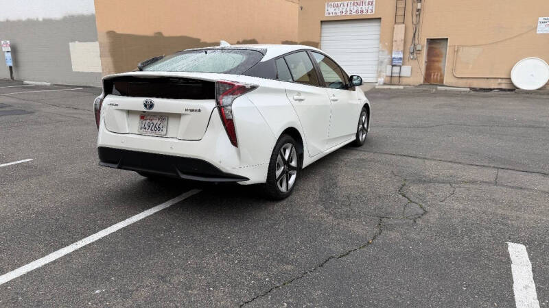 2018 Toyota Prius Four Touring