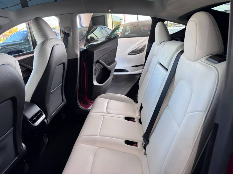 2025 Tesla Model Y Long Range