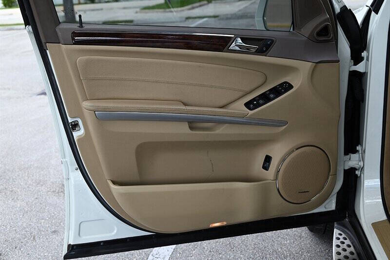 2009 Mercedes-Benz GL-Class 41