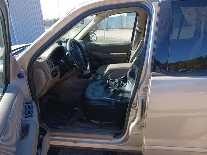 2005 Ford Explorer XLT