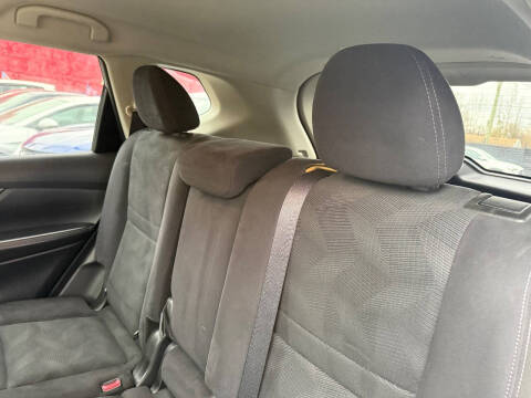 2016 Nissan Rogue SV